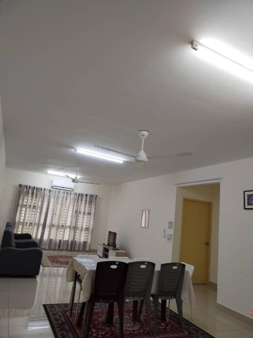 Abie'S Homestay Putrajaya Zewnętrze zdjęcie